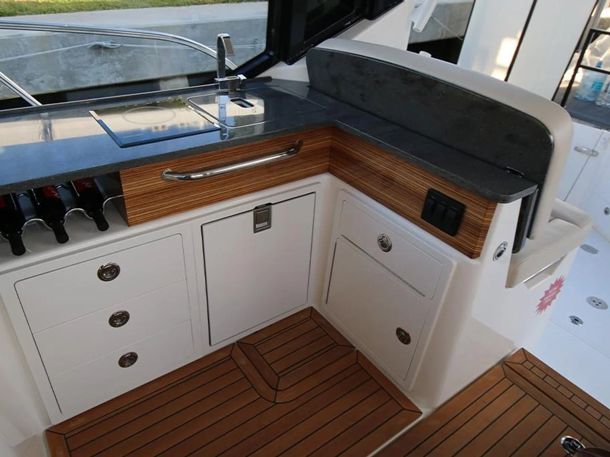 2027 Boston Whaler 405 Conquest 40.0 feet, Inuvik, Northwest Territories #64