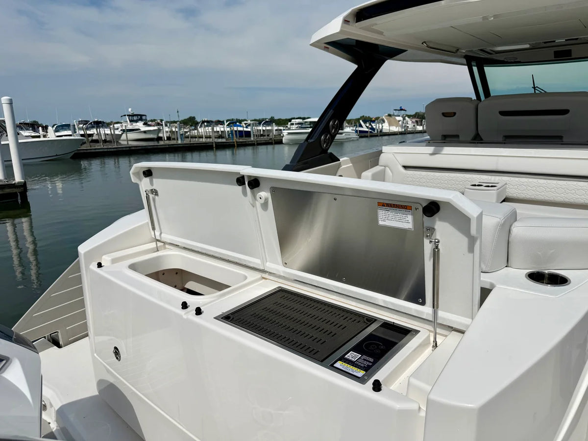 2027 Tiara Yachts 43LS 43.0 feet, Harrison Township, MI #8