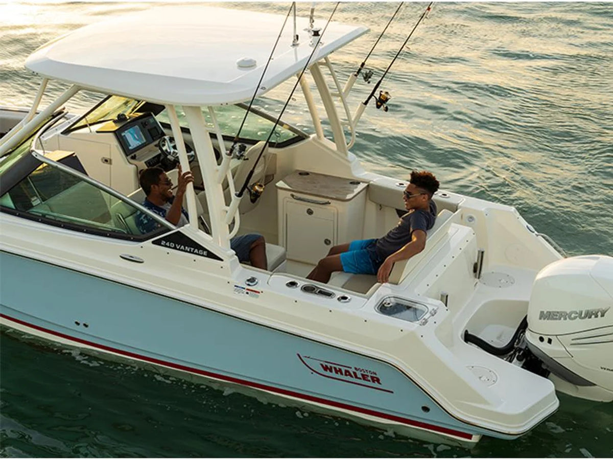 2027 Boston Whaler 240 Vantage 24.0 feet, Inuvik, Northwest Territories #8