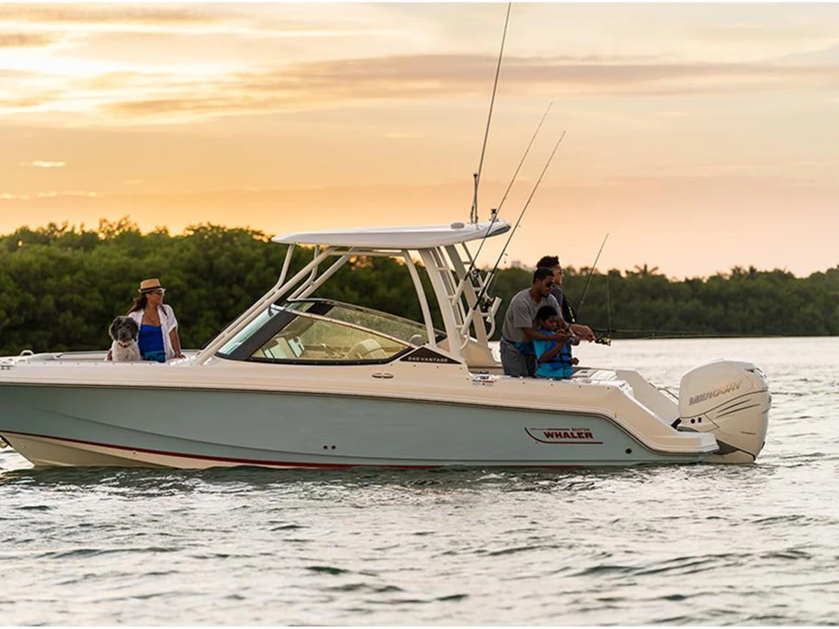 2027 Boston Whaler 240 Vantage 24.0 feet, Inuvik, Northwest Territories #4