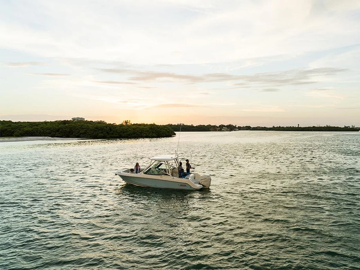 2027 Boston Whaler 240 Vantage 24.0 feet, Inuvik, Northwest Territories #32