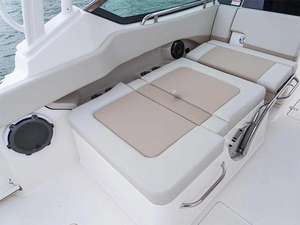 2027 Boston Whaler 240 Vantage 24.0 feet, Inuvik, Northwest Territories #87