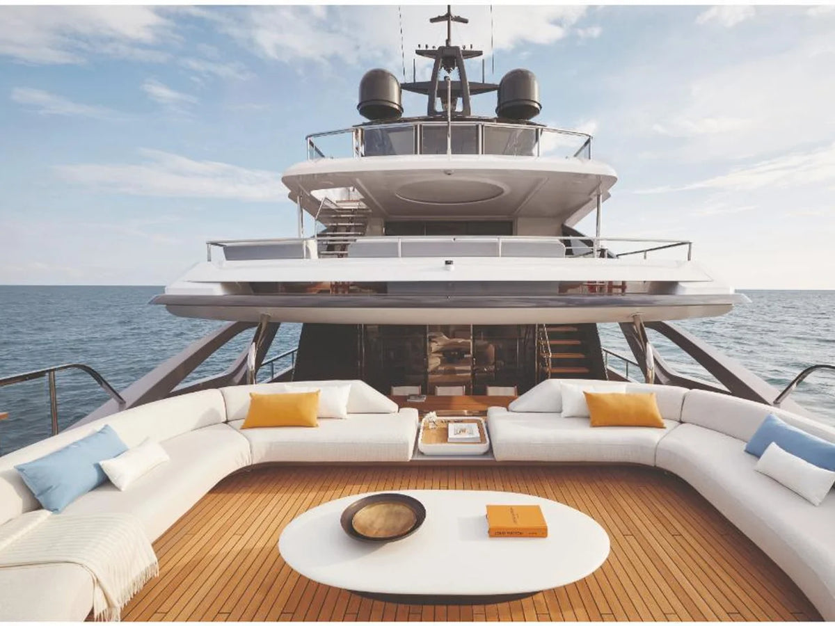 2027 Azimut Grande Trideck 125.0 feet, Inuvik, Northwest Territories #24