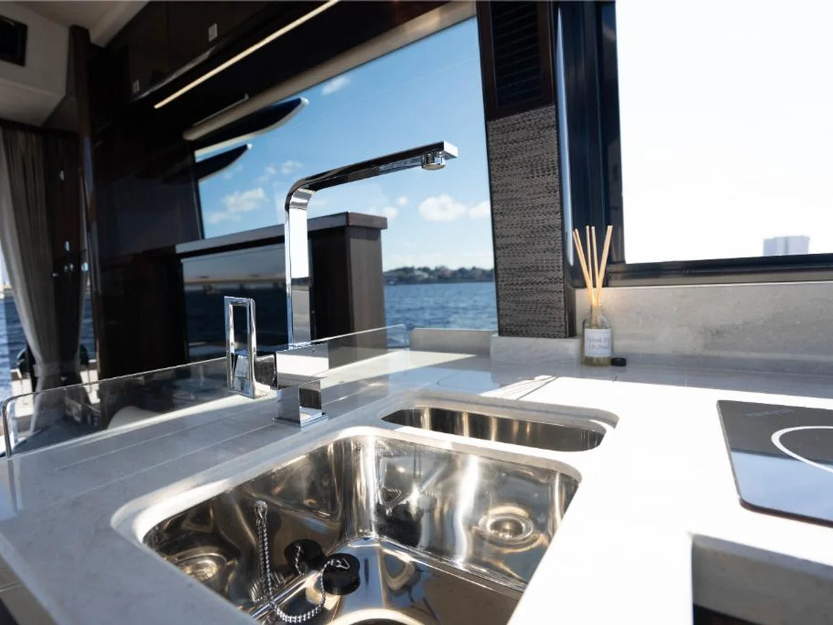 2027 Galeon 410 HTC 41.0 feet, Inuvik, Northwest Territories #113