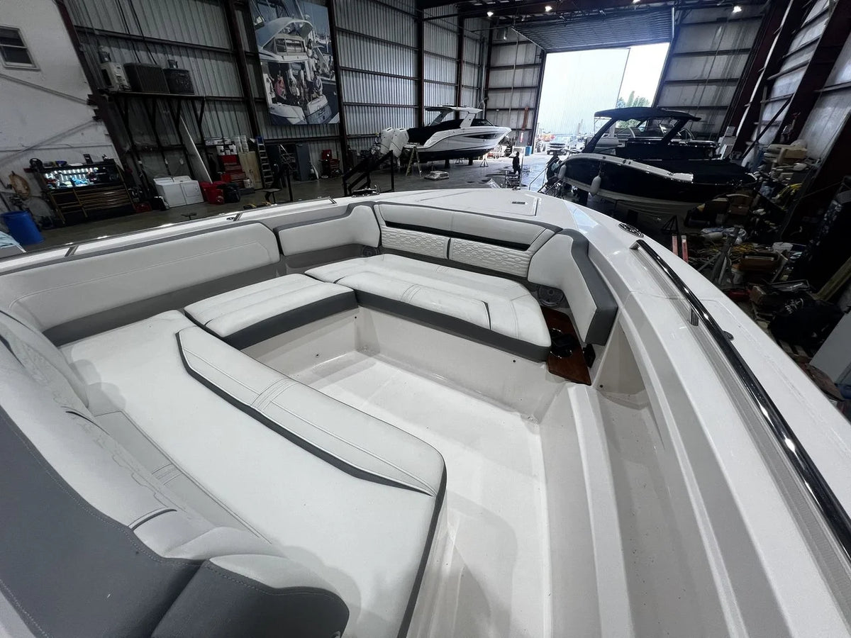 2019 Tiara Yachts 38 LS 38.0 feet, Winthrop Harbor, IL #14