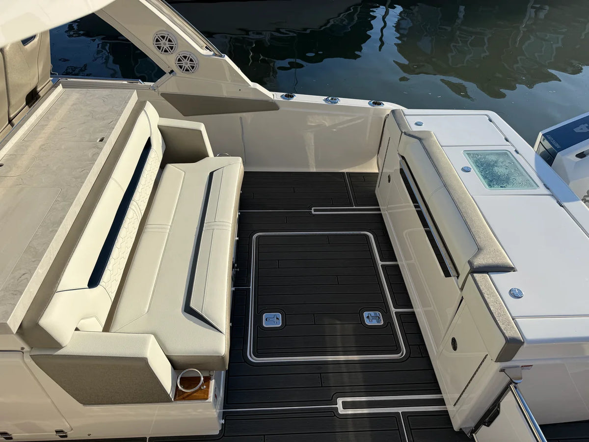 2025 Tiara Yachts 34LS 34.0 feet, Marblehead, OH #35