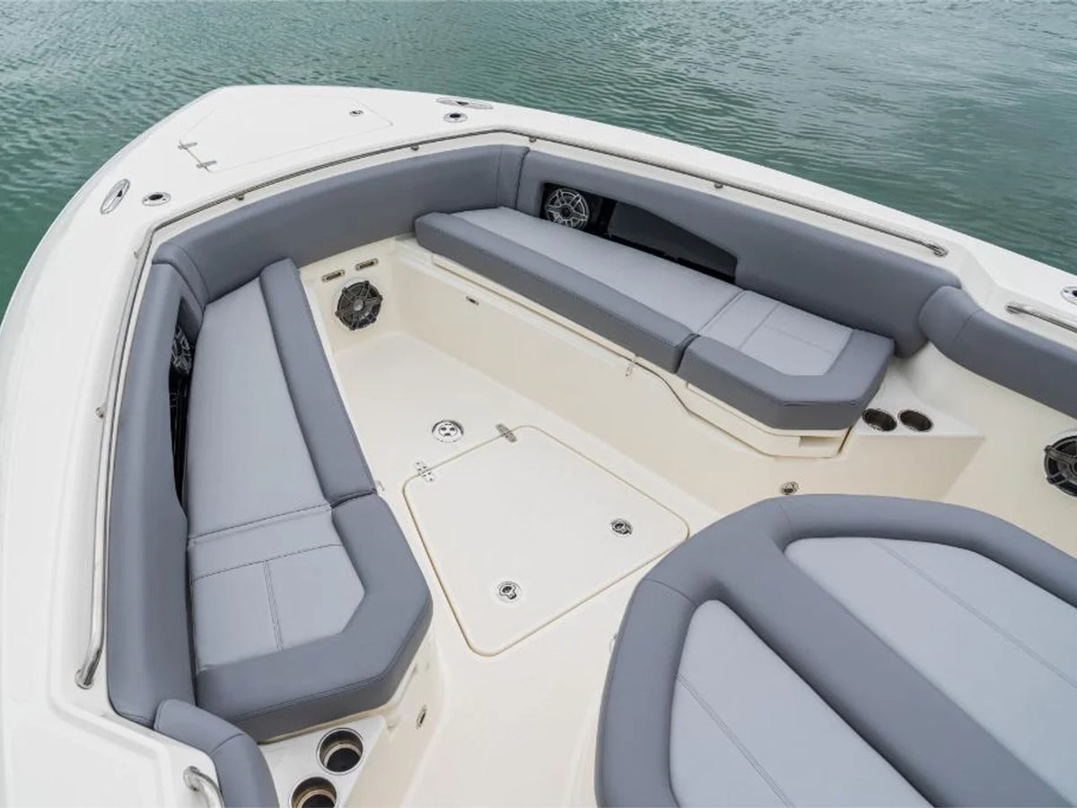 2027 Boston Whaler 360 Outrage 36.0 feet, Inuvik, Northwest Territories #26