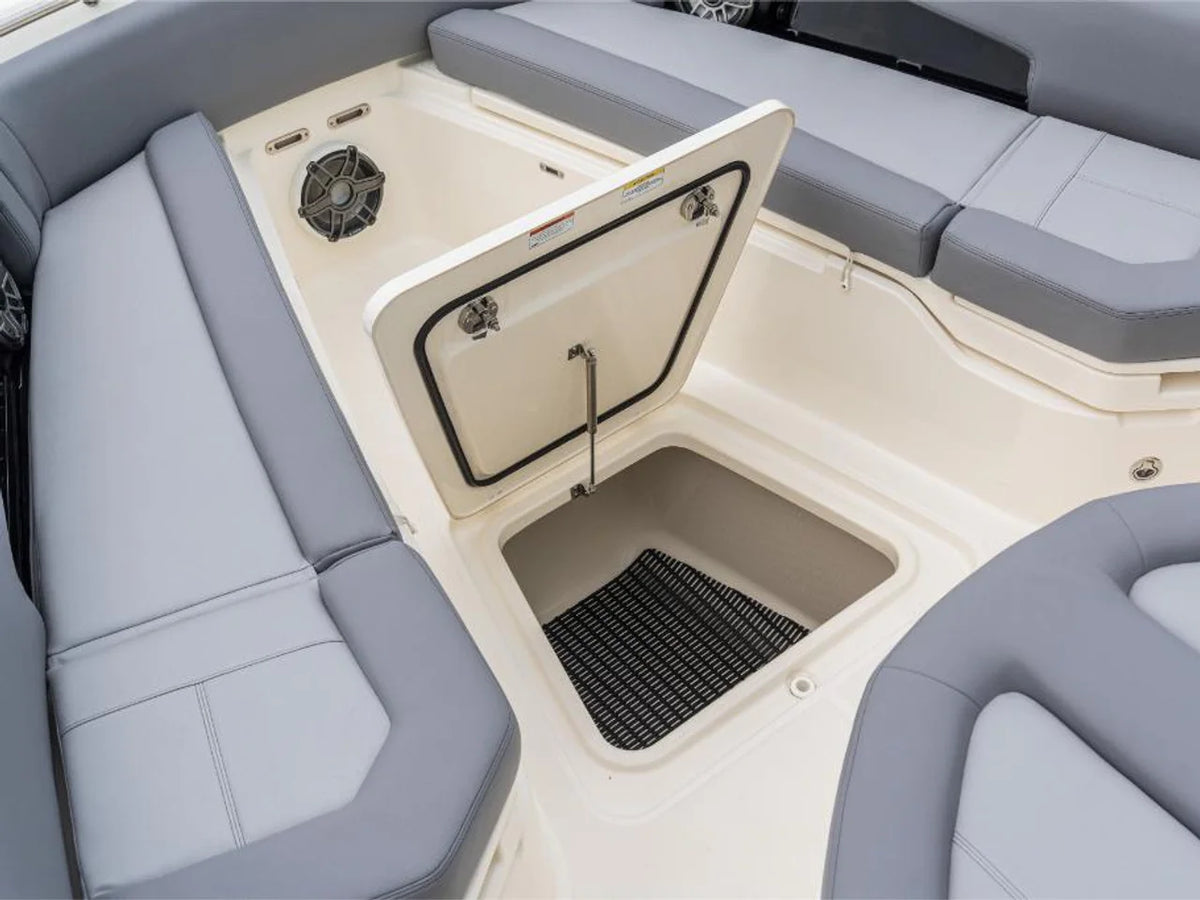 2027 Boston Whaler 360 Outrage 36.0 feet, Inuvik, Northwest Territories #31