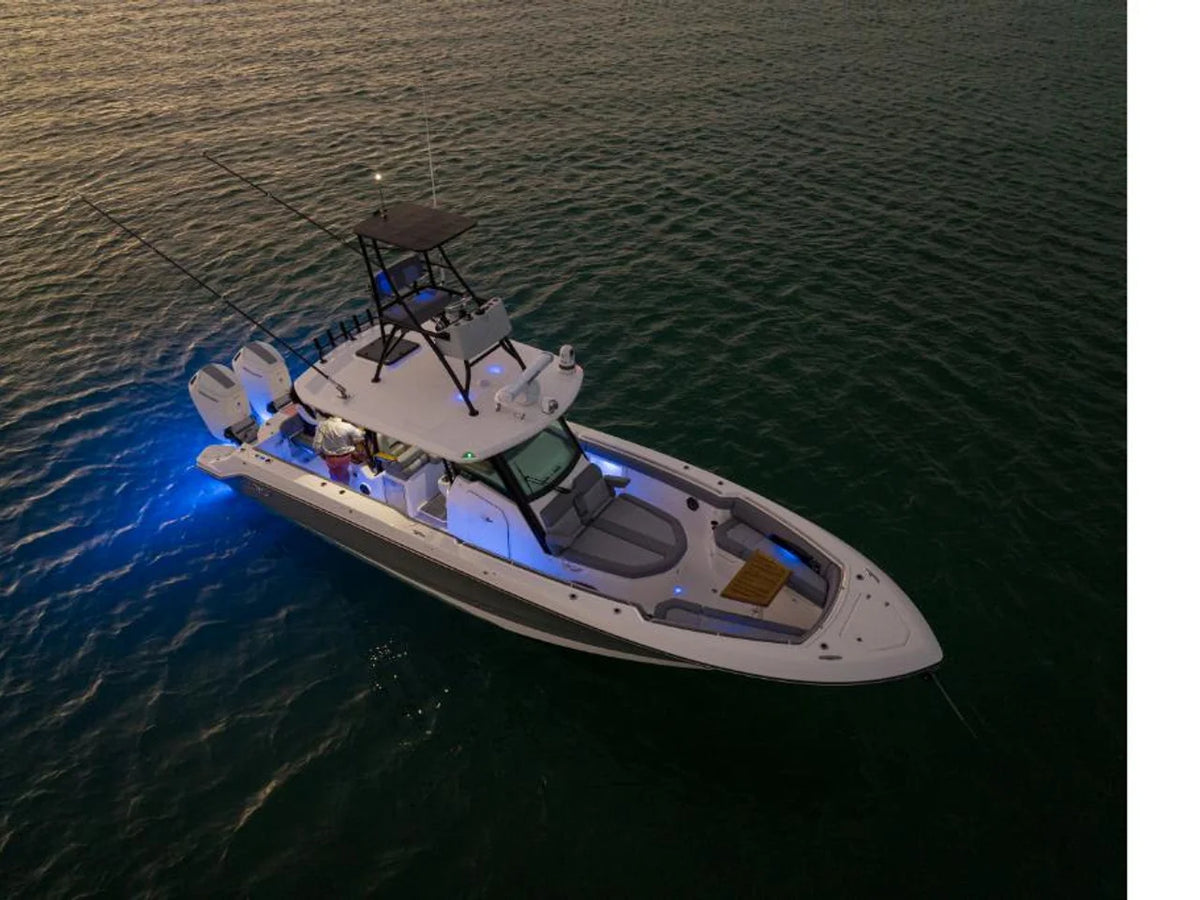 2027 Boston Whaler 360 Outrage 36.0 feet, Inuvik, Northwest Territories #39