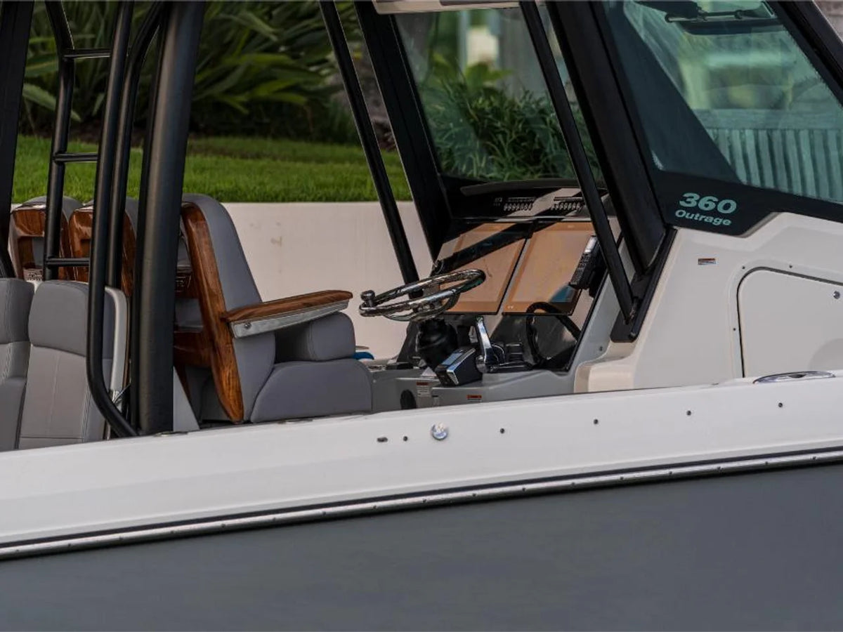2027 Boston Whaler 360 Outrage 36.0 feet, Inuvik, Northwest Territories #71