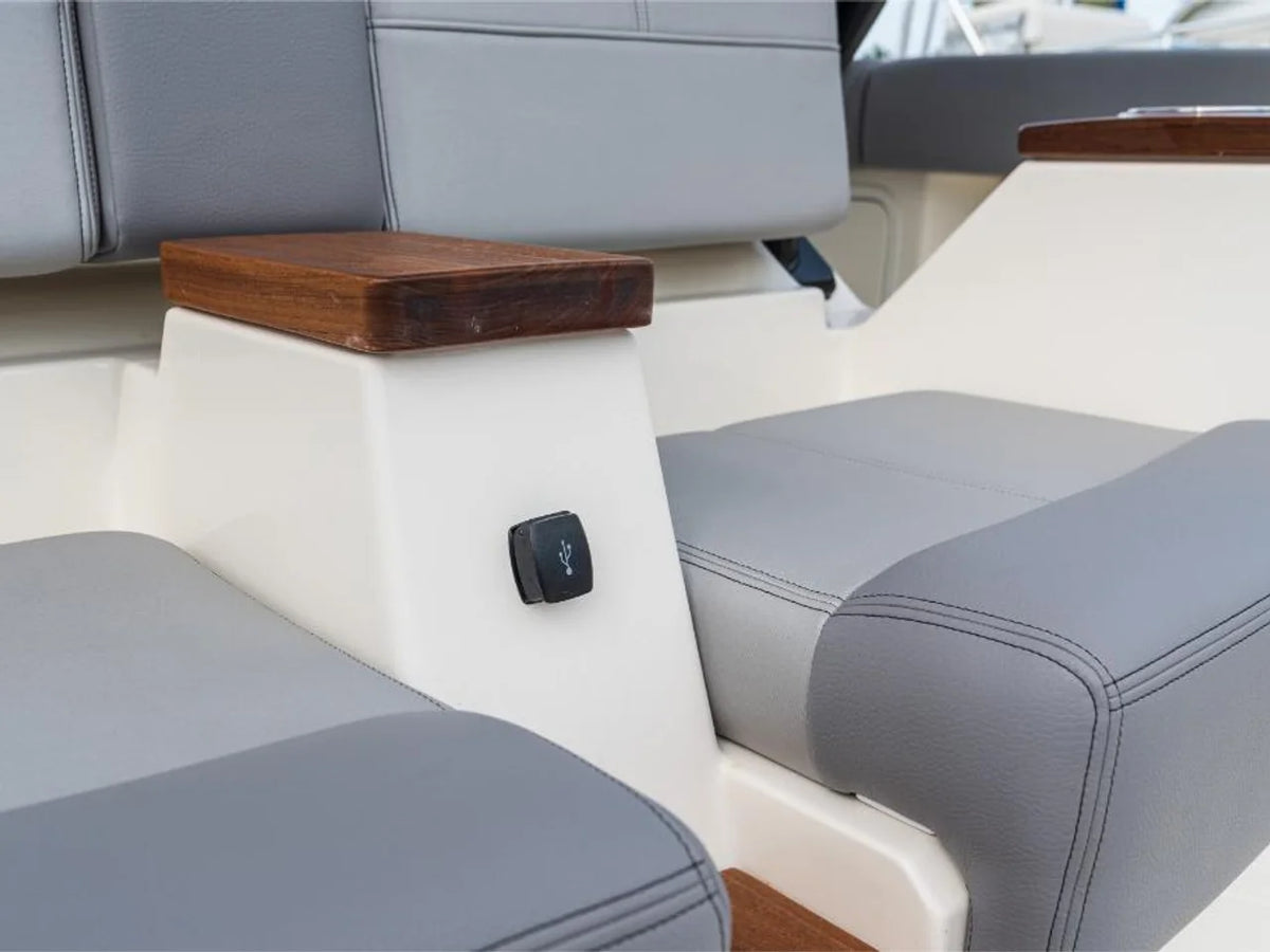 2027 Boston Whaler 360 Outrage 36.0 feet, Inuvik, Northwest Territories #105