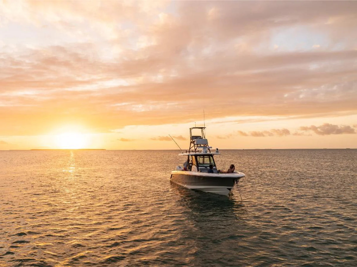 2027 Boston Whaler 360 Outrage 36.0 feet, Inuvik, Northwest Territories #136