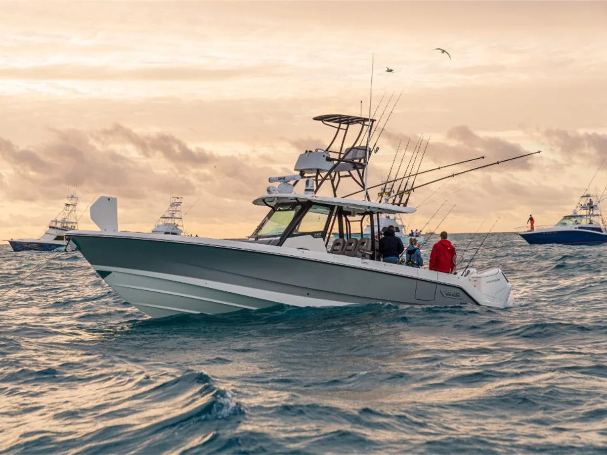 2027 Boston Whaler 360 Outrage 36.0 feet, Inuvik, Northwest Territories #143