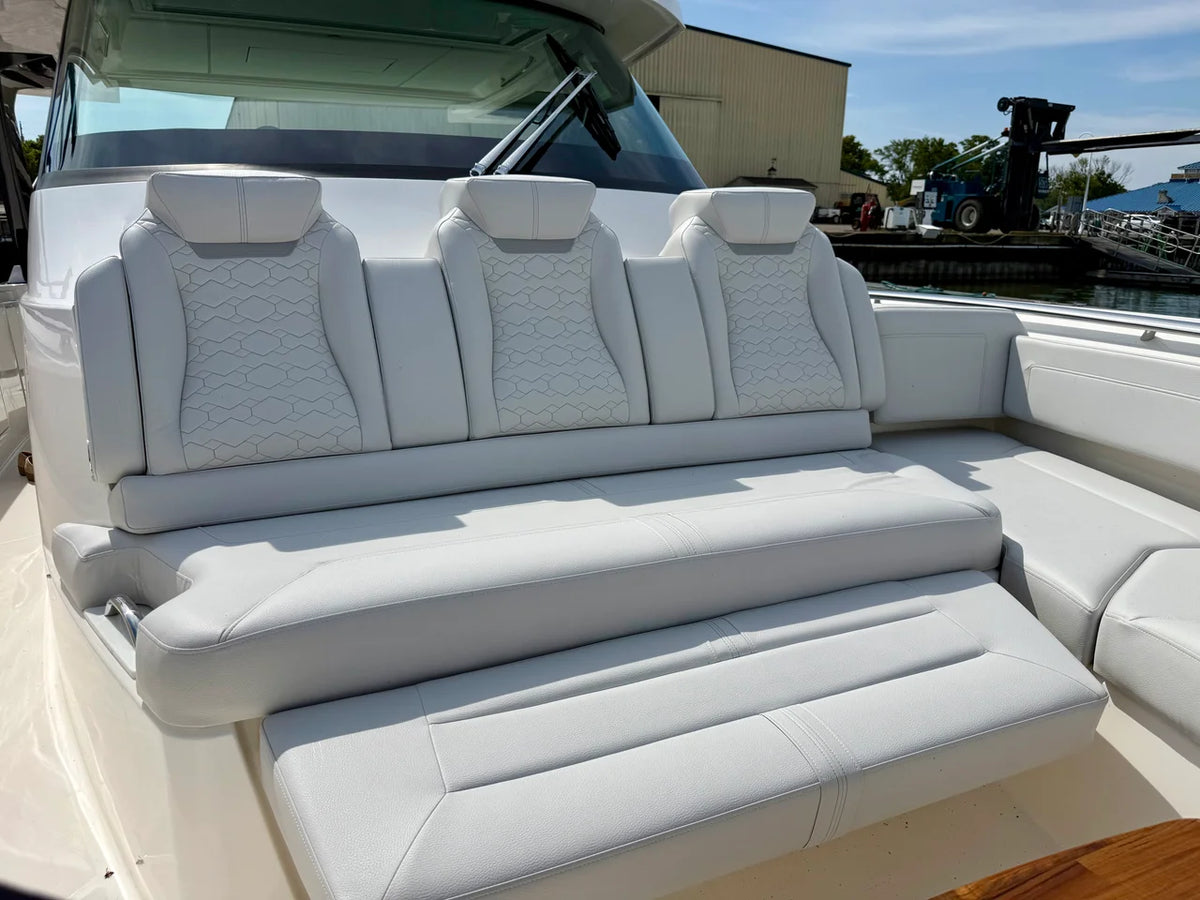 2027 Tiara Yachts 43LS 43.0 feet, Harrison Township, MI #20