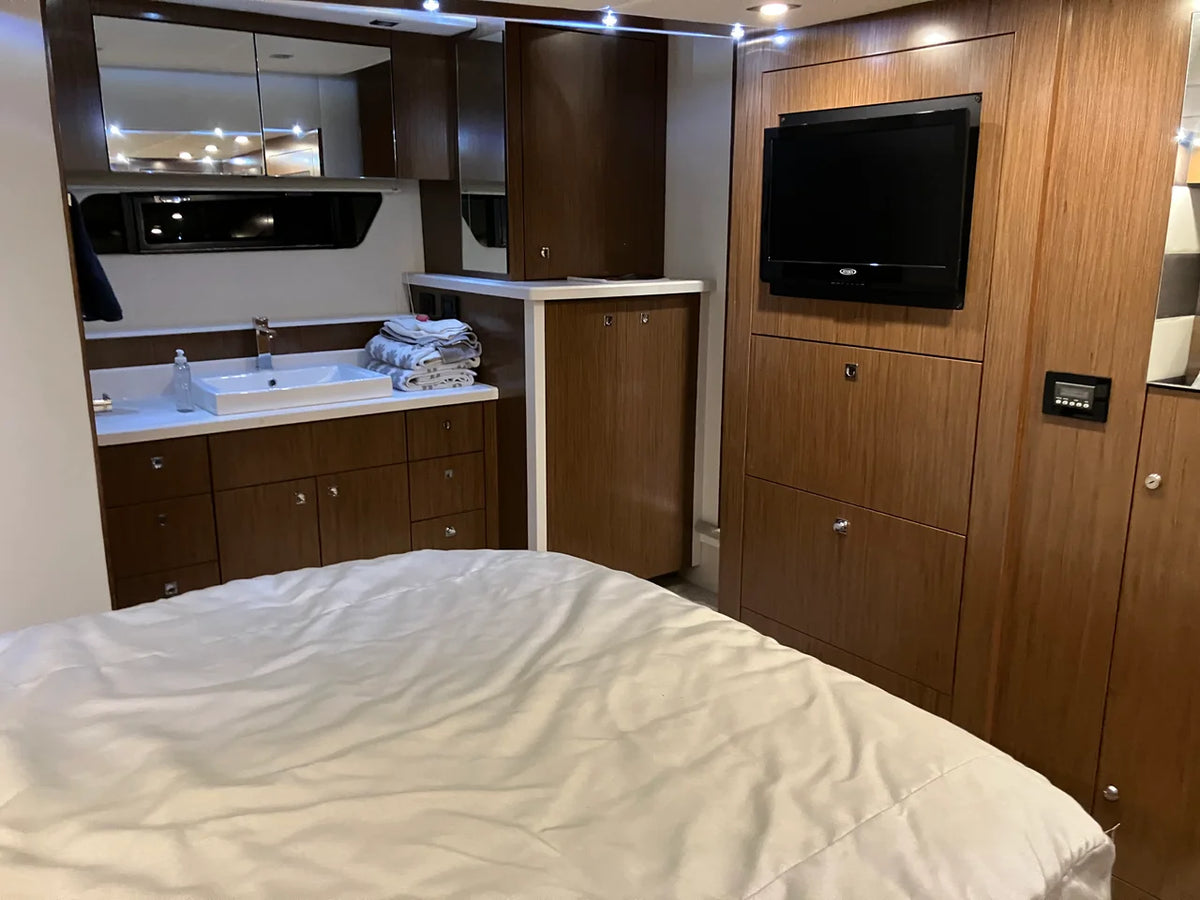 2016 Cruisers Yachts 48 CANTIUS 48.0 feet, Sturgeon Bay, WI #39