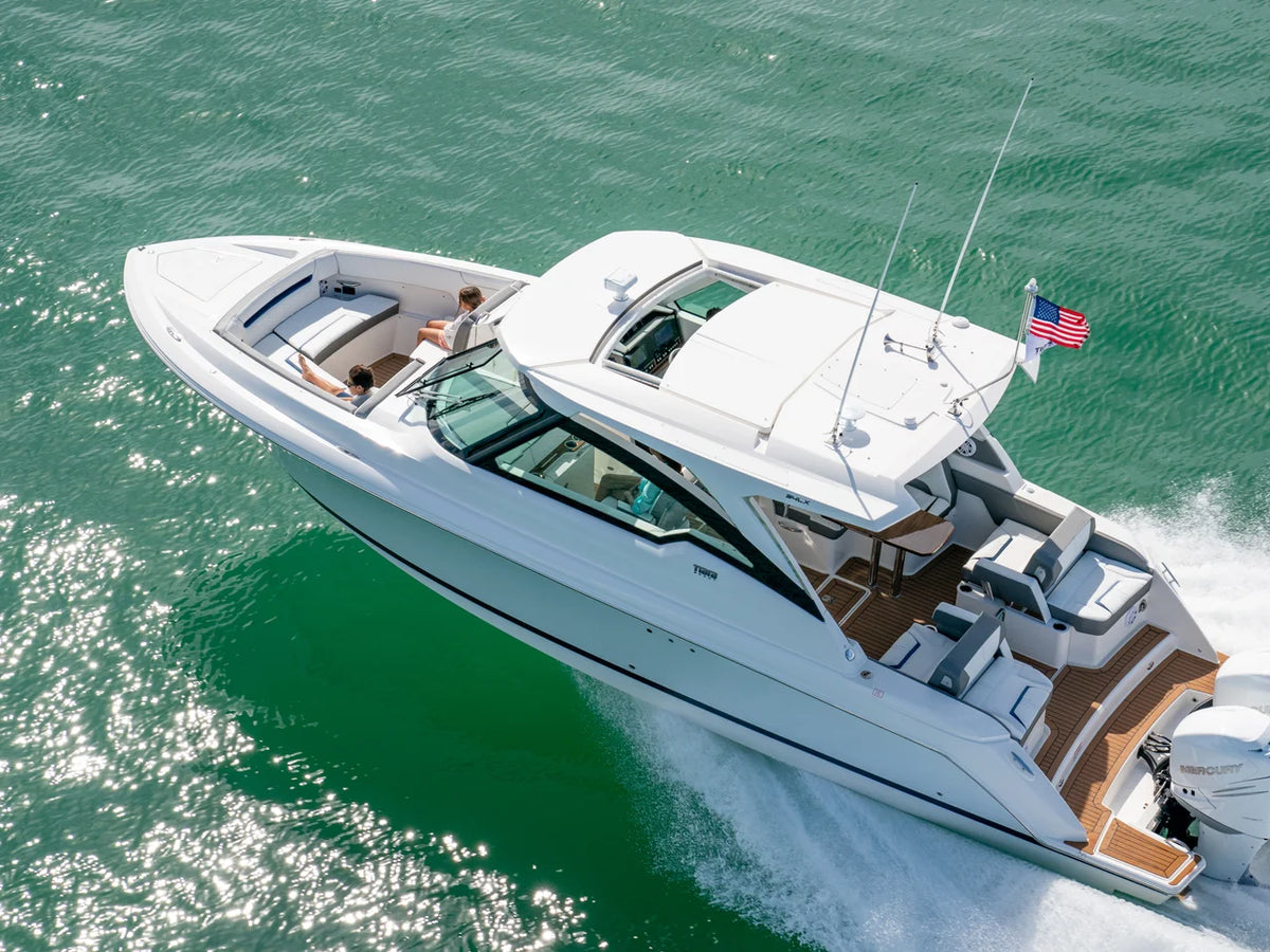 2027 Tiara Yachts 34 LX 34.0 feet, Inuvik, Northwest Territories #3