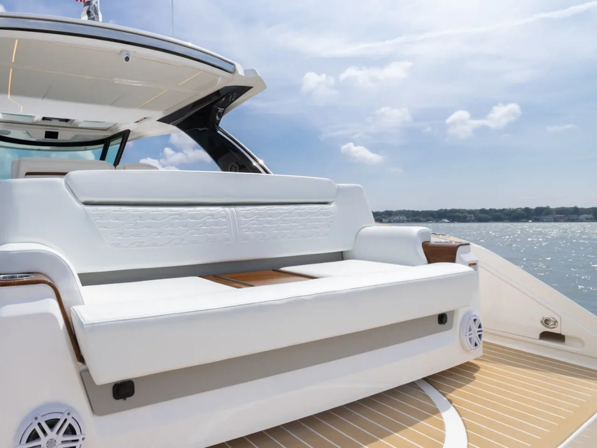 2027 Tiara Yachts 39 LS 39.0 feet, Inuvik, Northwest Territories #6
