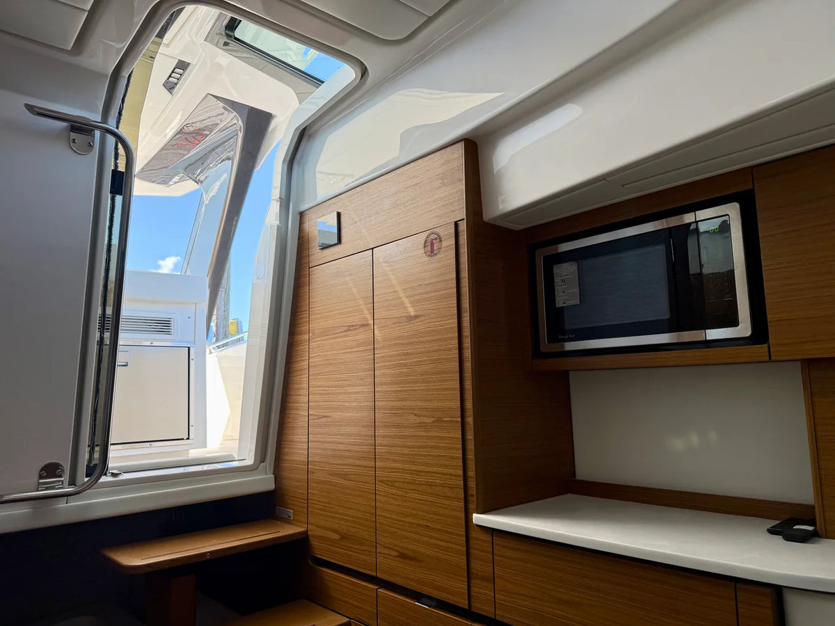 2027 Tiara Yachts 39LS 39.0 feet, Harrison Township, MI #31