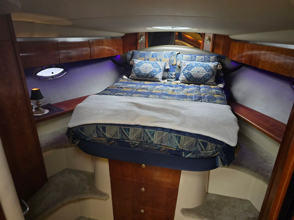 2005 Cruisers Yachts 420 EXPRESS 42.0 feet, Sturgeon Bay, WI #44