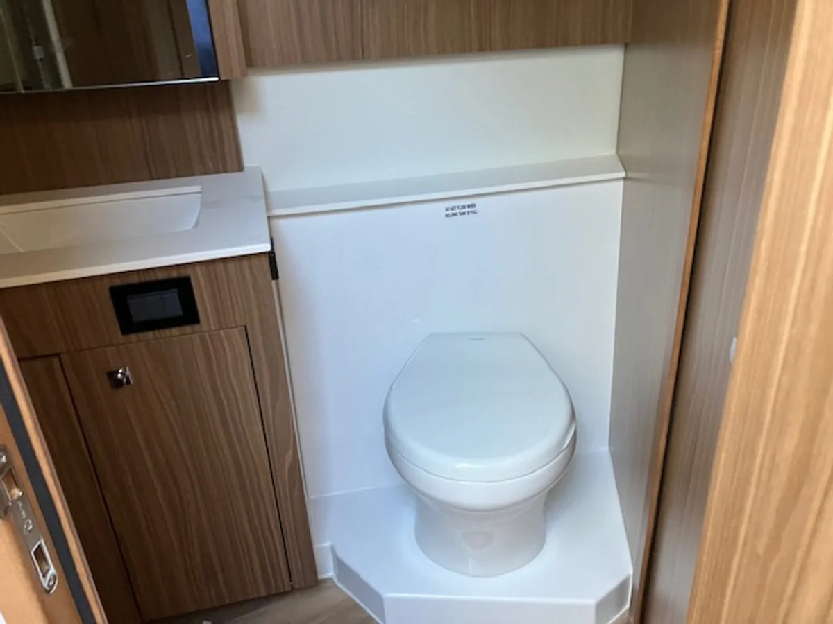 2026 Cruisers Yachts 50 Cantius 50.0 feet, Sturgeon Bay, WI #8
