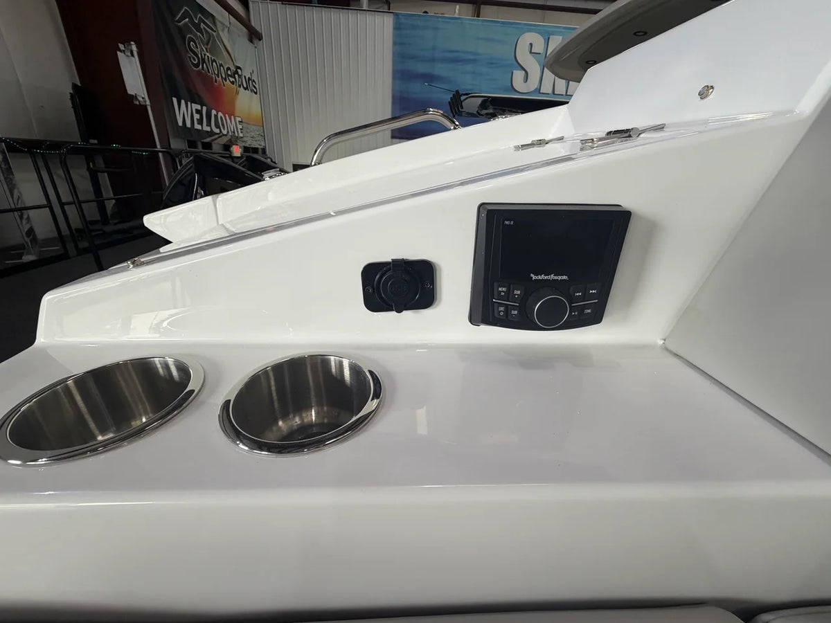 2027 Cruisers Yachts 38 GLS 38.0 feet, Grand Haven, MI #29