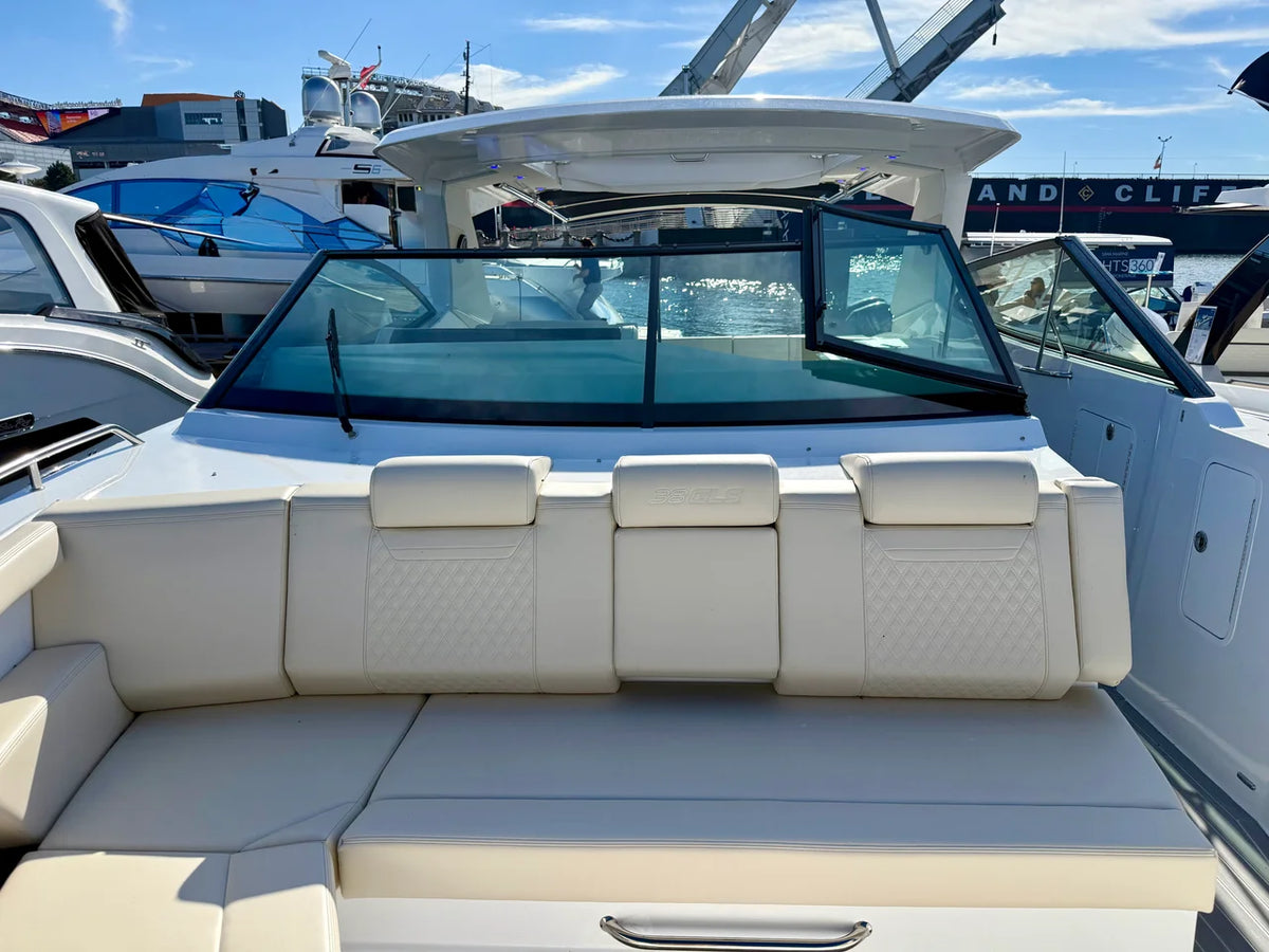 2027 Cruisers Yachts 38 GLS Outboard 38.0 feet, Harrison Township, MI #43