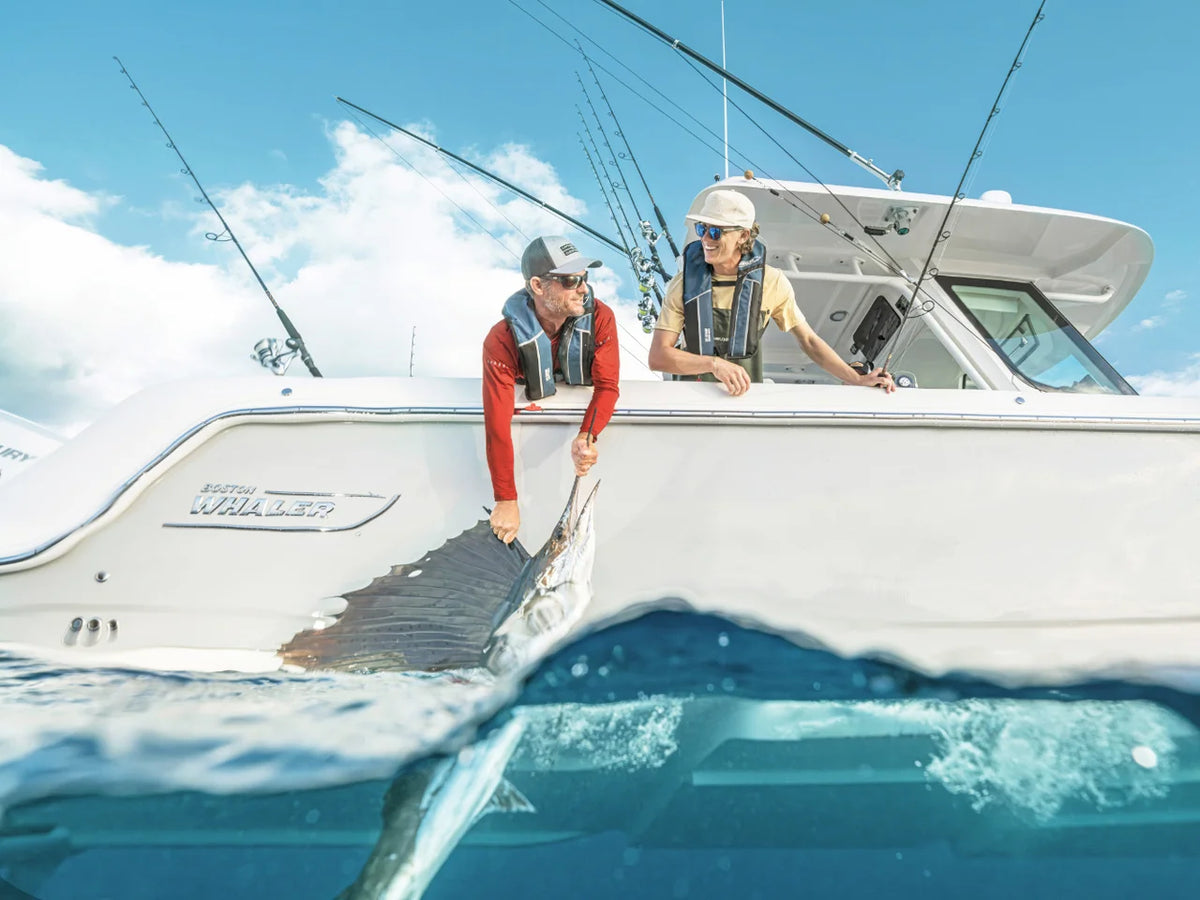 2027 Boston Whaler 330 Outrage 33.0 feet, Inuvik, Northwest Territories #35