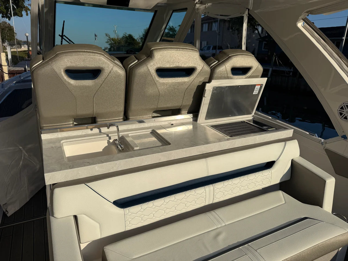 2025 Tiara Yachts 34LS 34.0 feet, Marblehead, OH #34