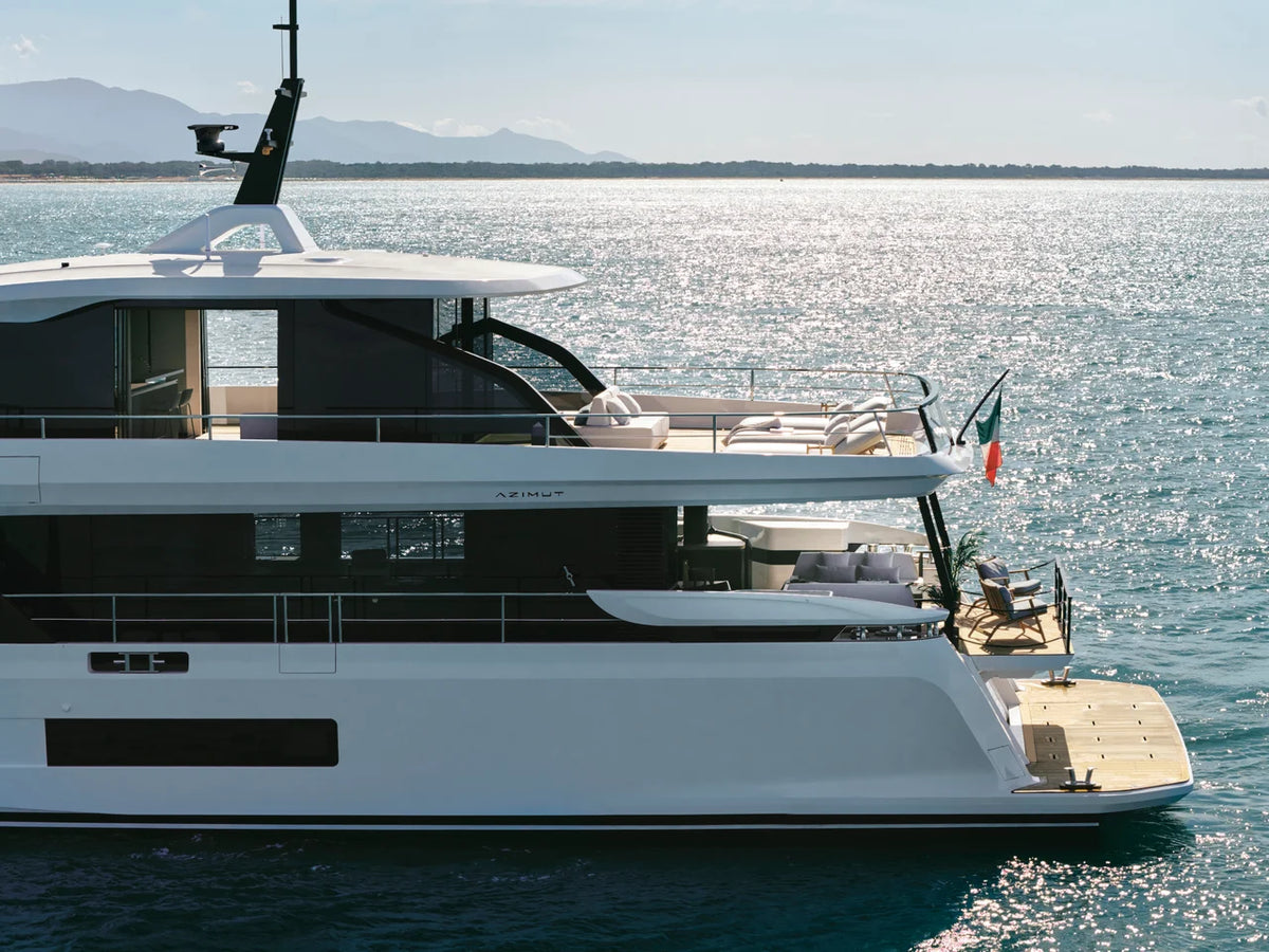 2027 Azimut Grande 30M 94.0 feet, Inuvik, Northwest Territories #18