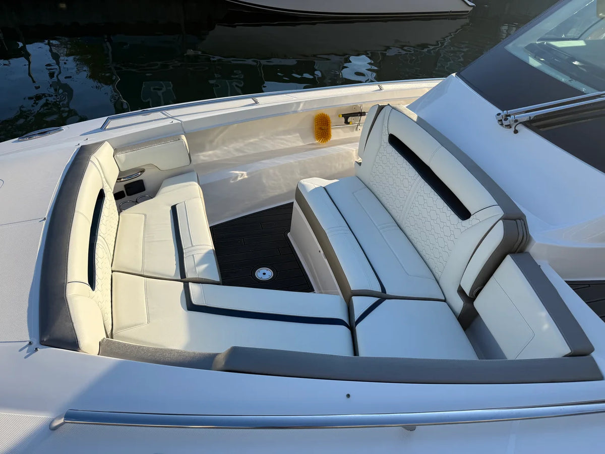 2025 Tiara Yachts 34LS 34.0 feet, Marblehead, OH #18
