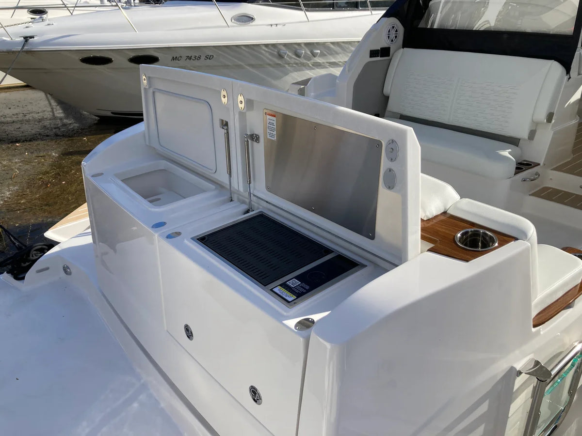 2027 Tiara Yachts 39LE 39.0 feet, Harrison Township, MI #6