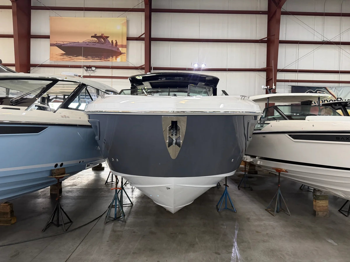 2027 Cruisers Yachts 38 GLS 38.0 feet, Grand Haven, MI #3