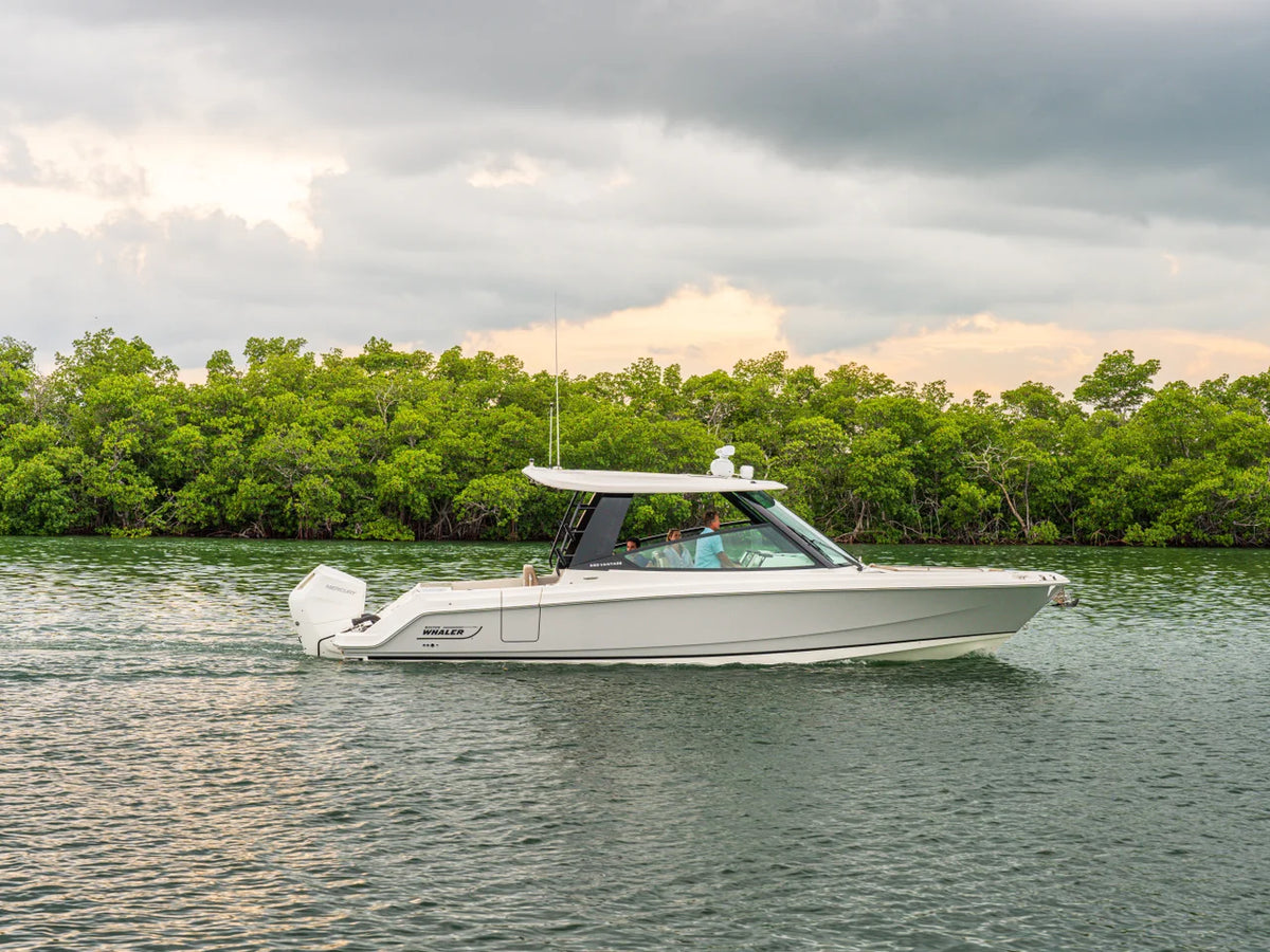 2027 Boston Whaler 330 Vantage 33.0 feet, Inuvik, Northwest Territories #5