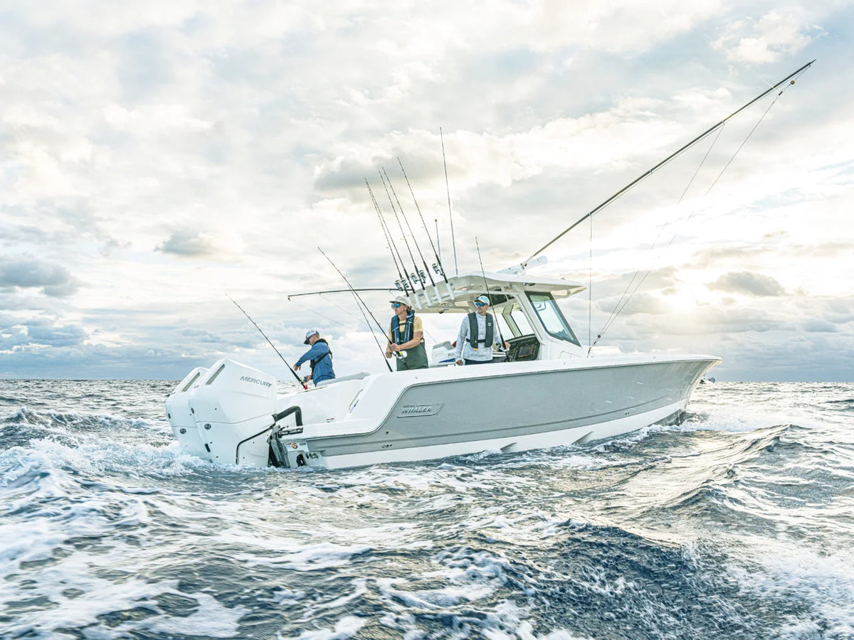 2027 Boston Whaler 330 Outrage 33.0 feet, Inuvik, Northwest Territories #4