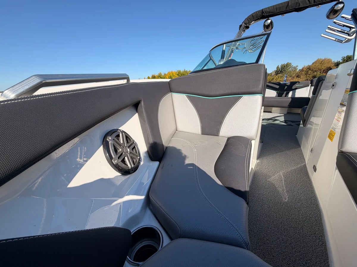 2017 Mastercraft XT23 23.0 feet, Pewaukee, WI #46