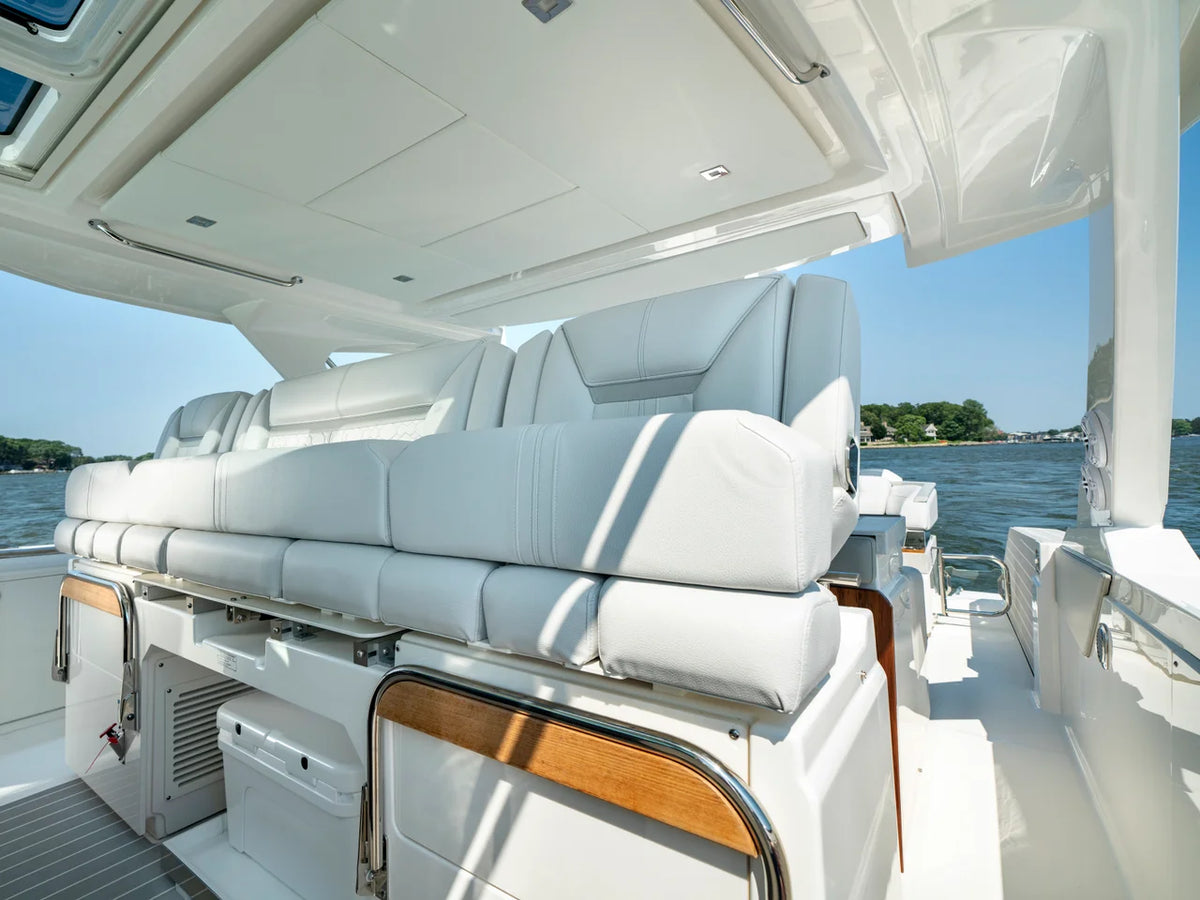 2027 Tiara Yachts 45 LS 43.0 feet, Inuvik, Northwest Territories #5
