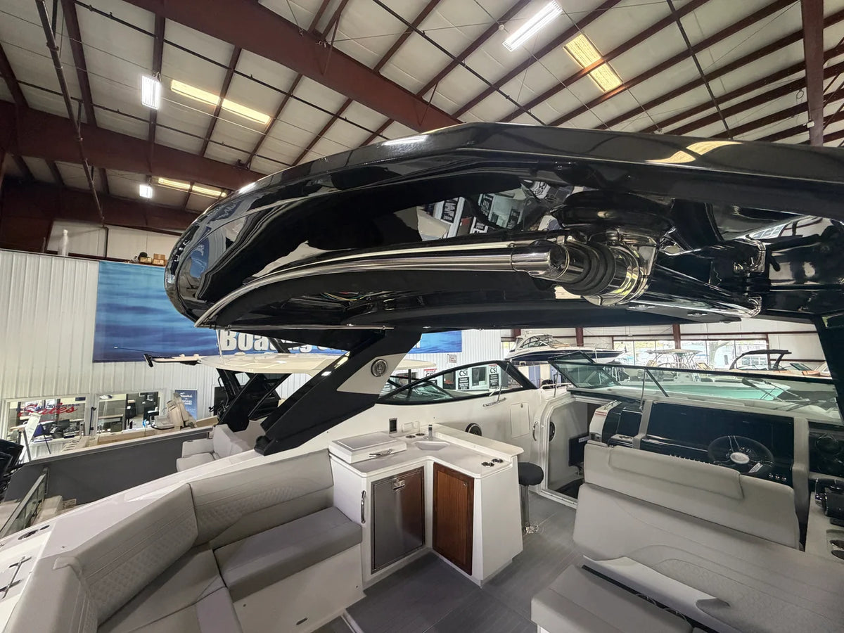 2027 Cruisers Yachts 38 GLS 38.0 feet, Grand Haven, MI #14