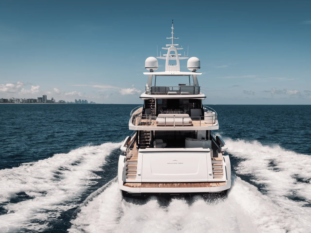 2027 Azimut Grande 36M 115.0 feet, Inuvik, Northwest Territories #96