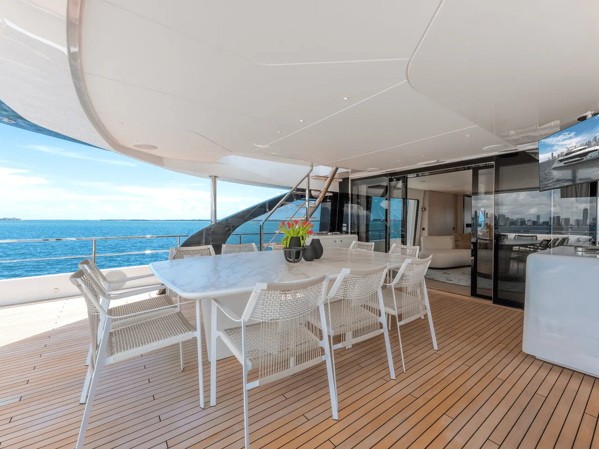 2027 Azimut Grande 36M 115.0 feet, Inuvik, Northwest Territories #68