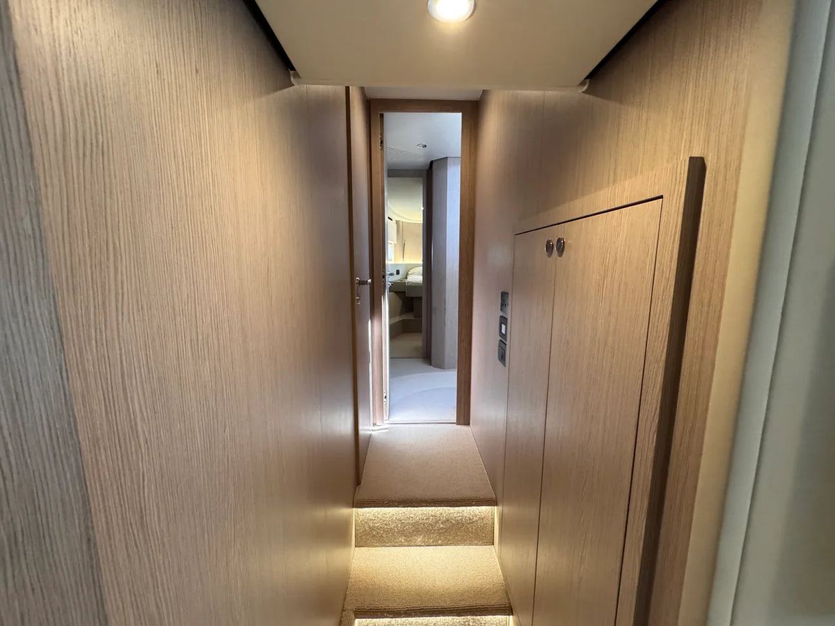2025 Azimut 53 FLY 53.0 feet, Pewaukee, WI #33