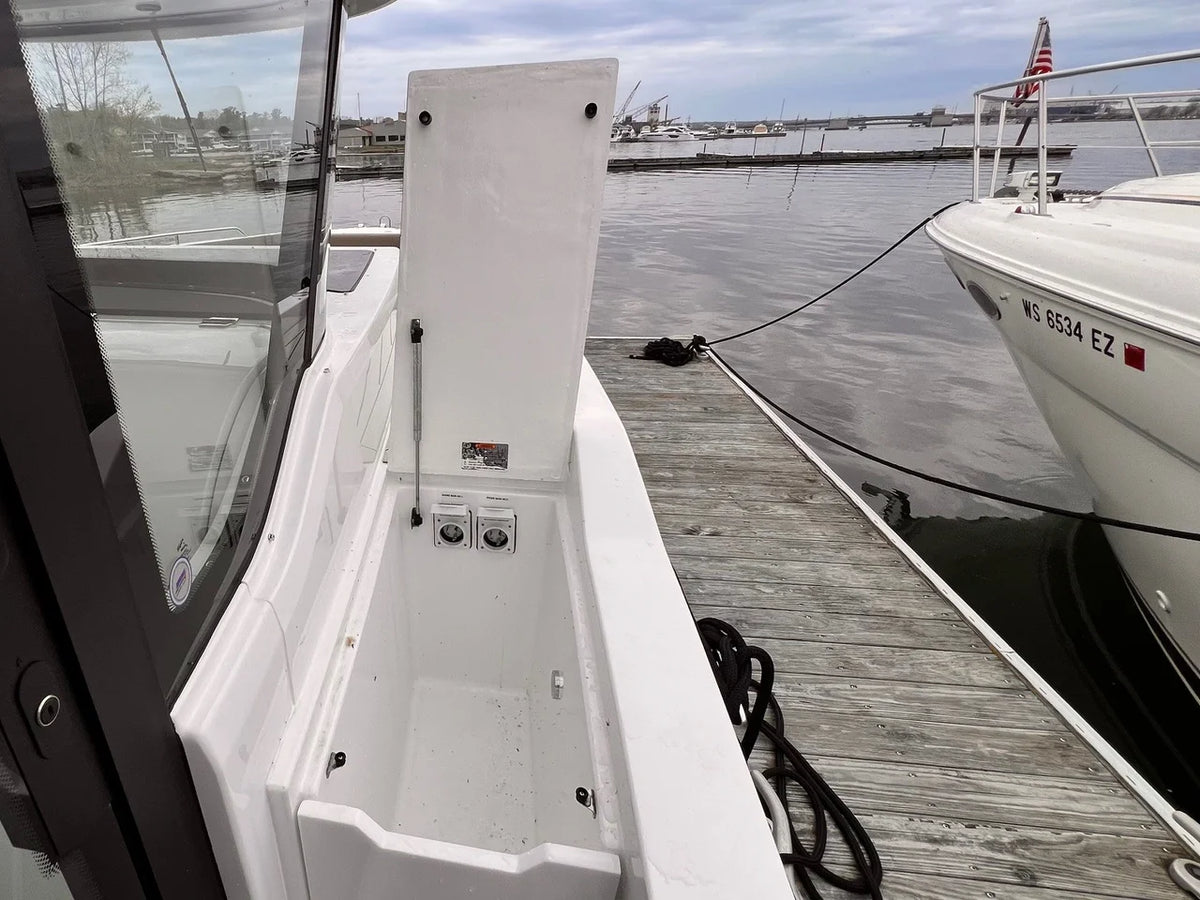 2026 Cruisers Yachts 38 VTR EC 38.0 feet, Sturgeon Bay, WI #13