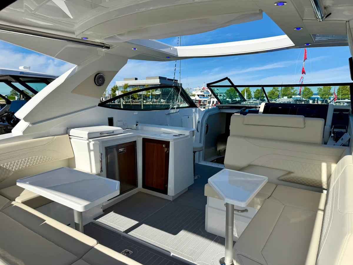2027 Cruisers Yachts 38 GLS Outboard 38.0 feet, Harrison Township, MI #10