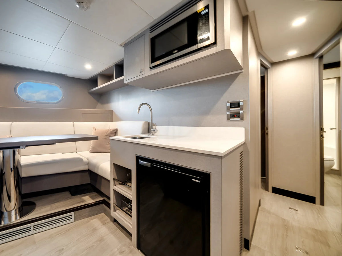 2027 Ocean Alexander 35R 115.0 feet, Inuvik, Northwest Territories #36
