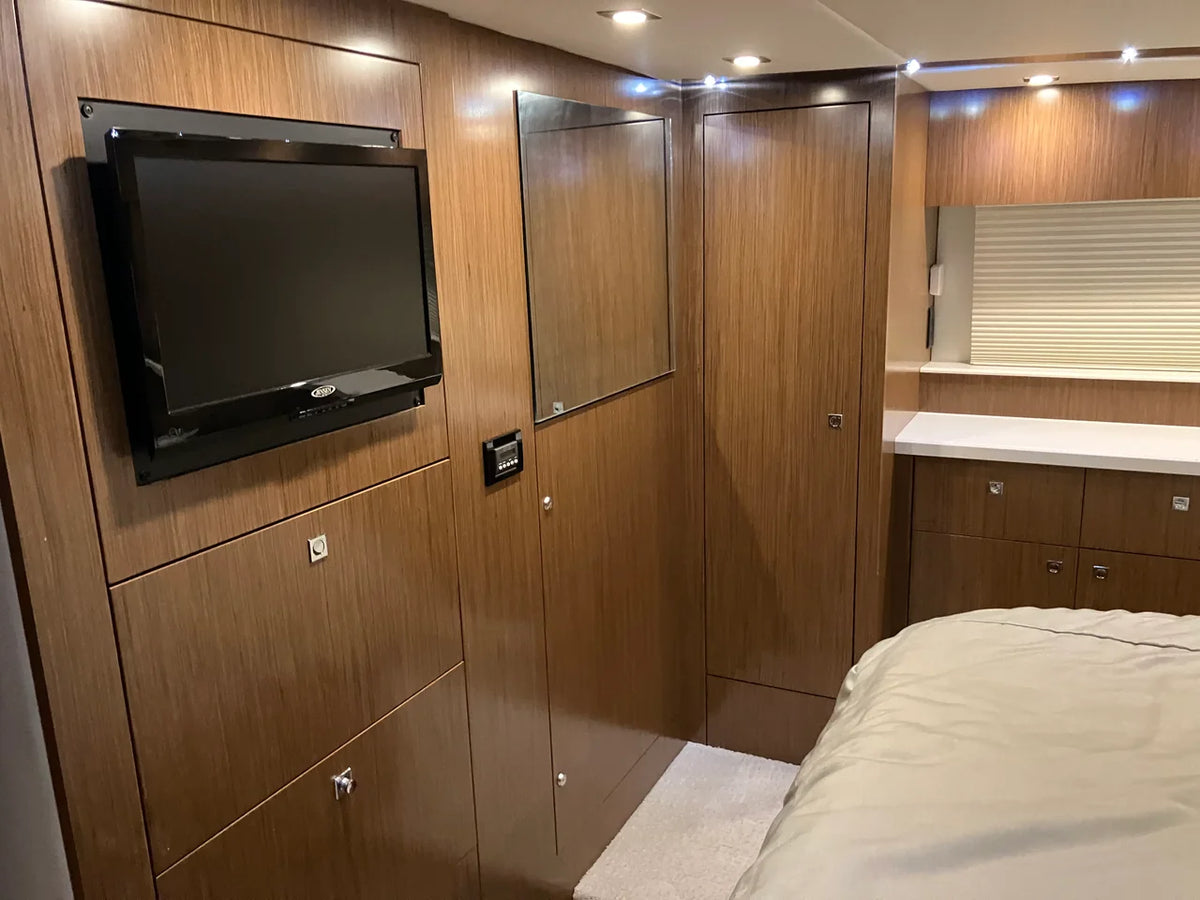 2016 Cruisers Yachts 48 CANTIUS 48.0 feet, Sturgeon Bay, WI #37