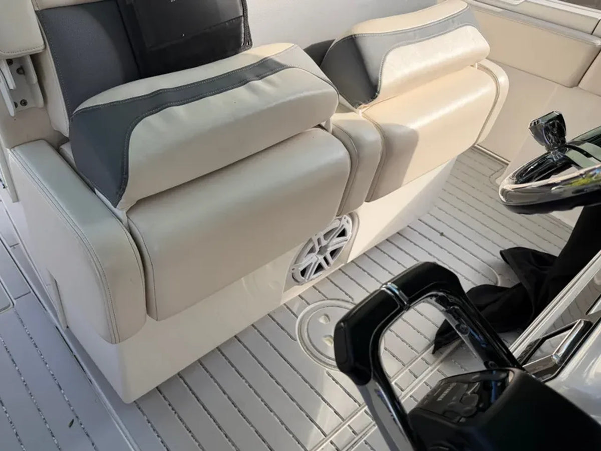 2017 Robalo R302 30.0 feet, Pewaukee, WI #6