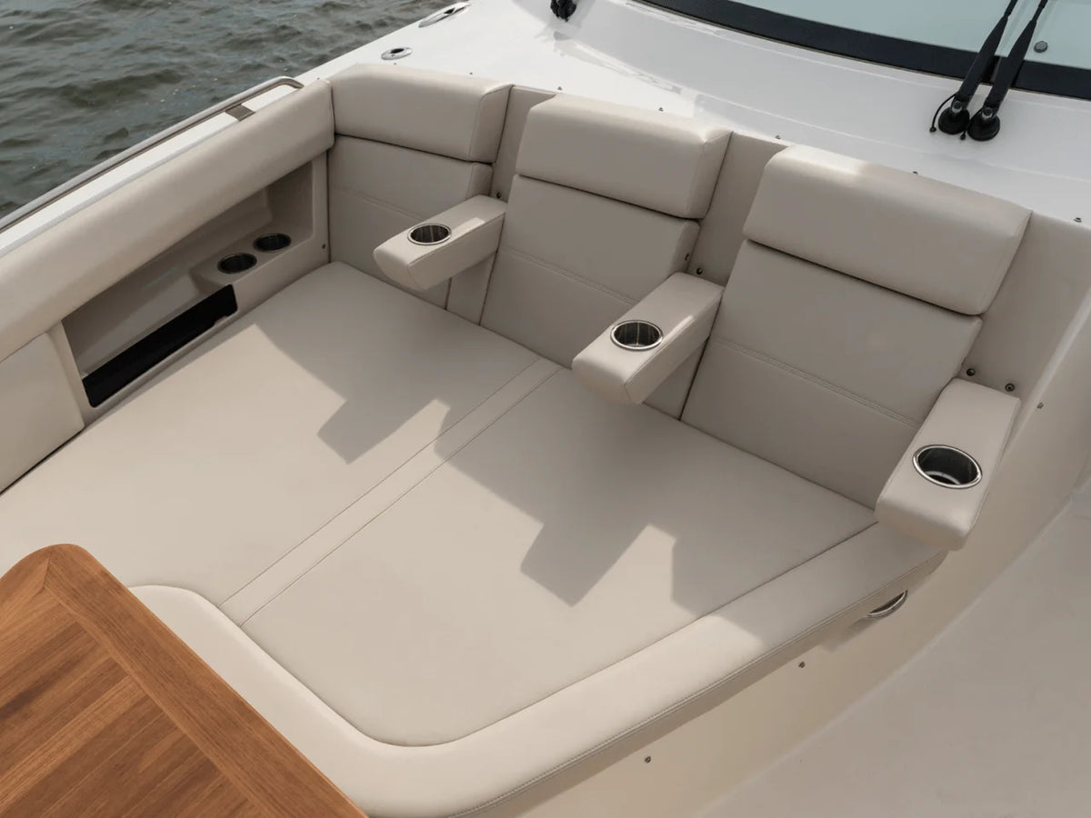 2027 Boston Whaler 380 Realm 38.0 feet, Inuvik, Northwest Territories #74