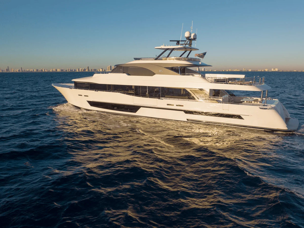 2027 Ocean Alexander 37L 116.0 feet, Inuvik, Northwest Territories #15