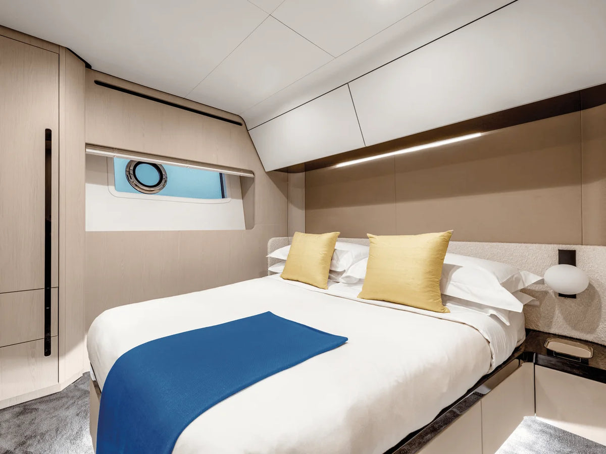 2027 Azimut Fly 78 78.0 feet, Inuvik, Northwest Territories #34