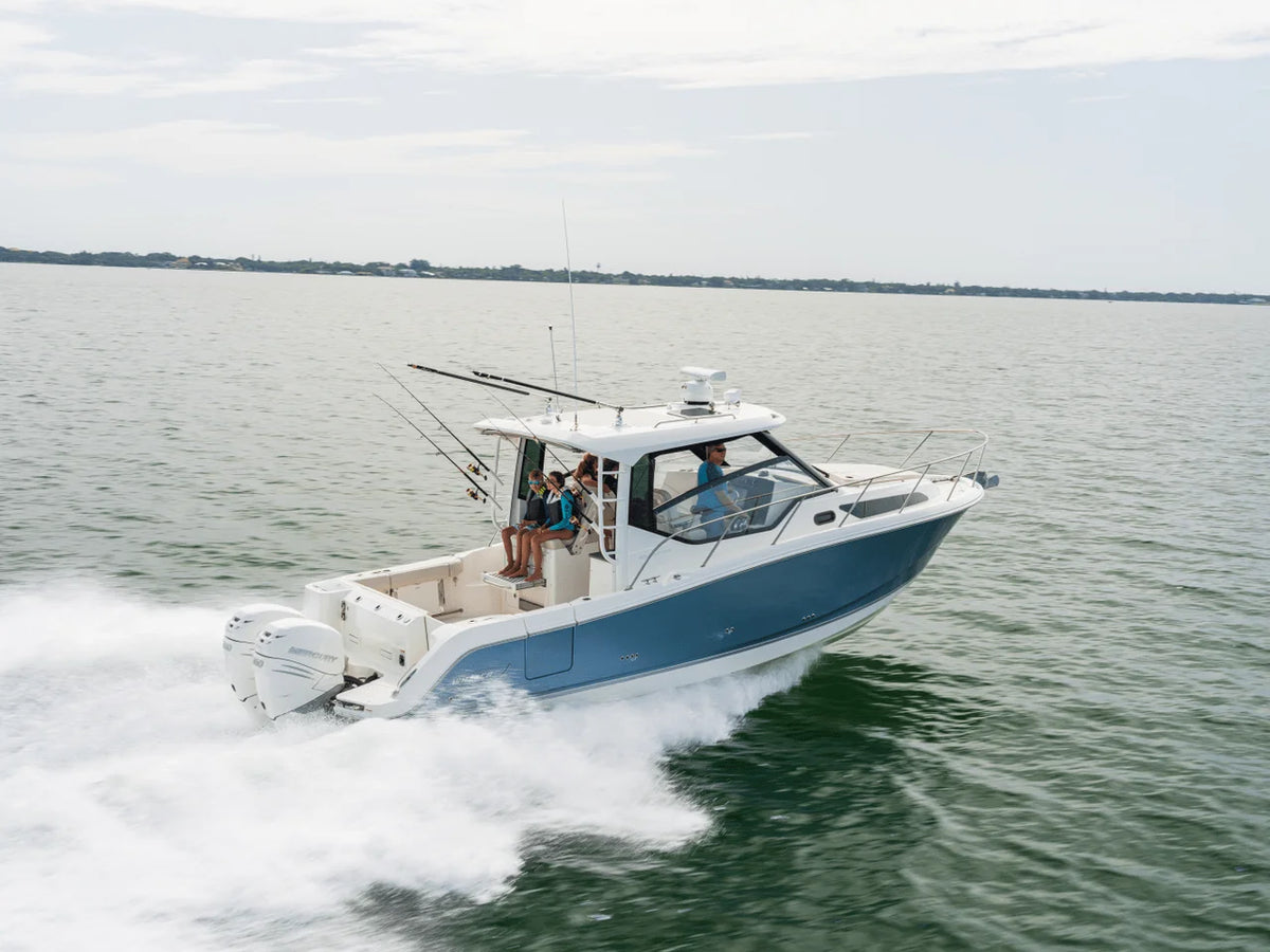 2027 Boston Whaler 325 Conquest 32.0 feet, Inuvik, Northwest Territories #3
