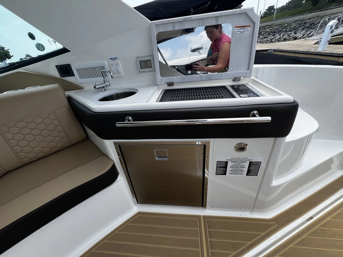 2026 Sea Ray Sundancer 320 Outboard 32.0 feet, Winthrop Harbor, IL #15